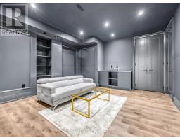 73 Starlight Crescent, Richmond Hill, ON L4C4X3 Photo 39