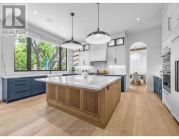 73 Starlight Crescent, Richmond Hill, ON L4C4X3 Photo 8