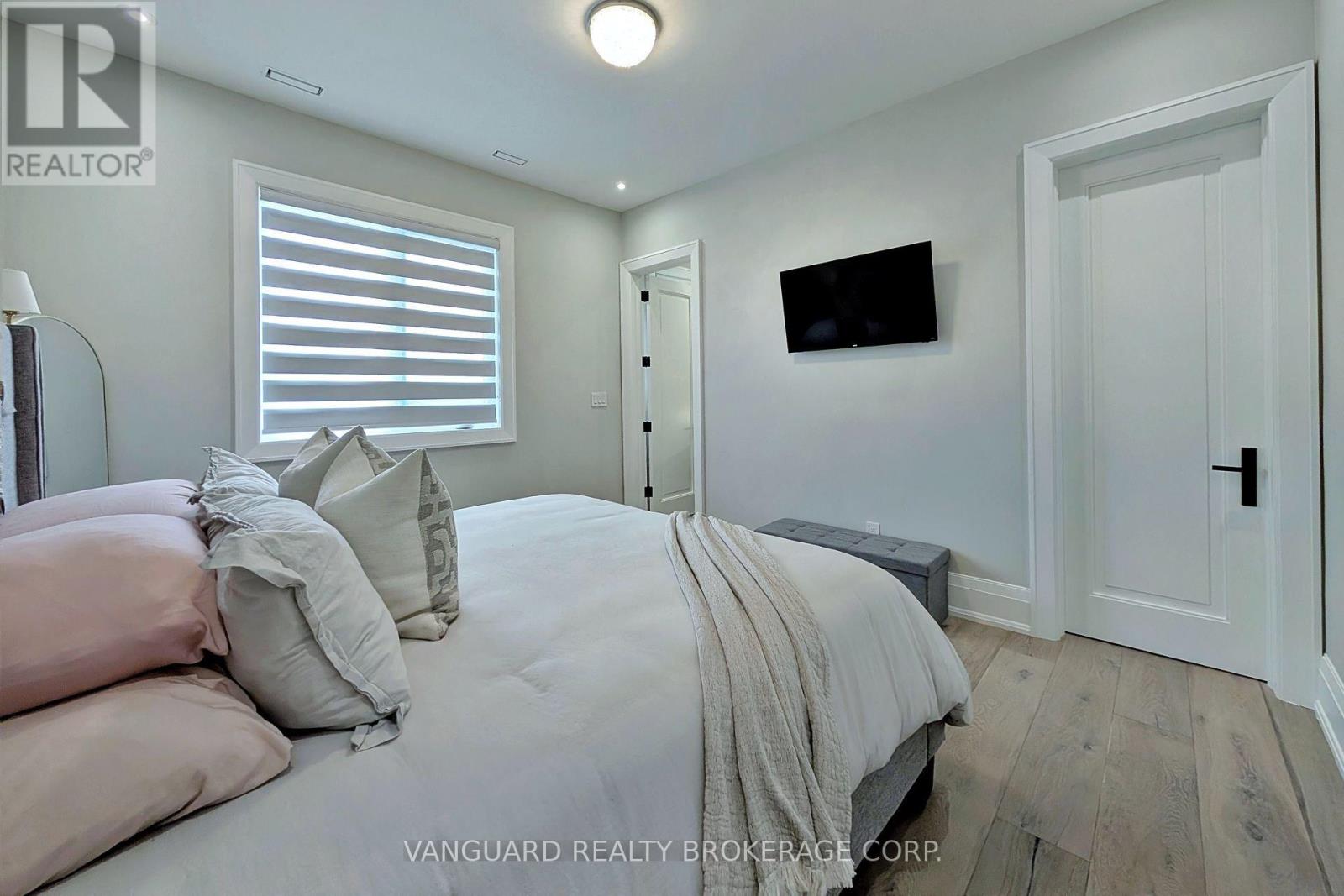 7 HOUSTON ROAD - 39