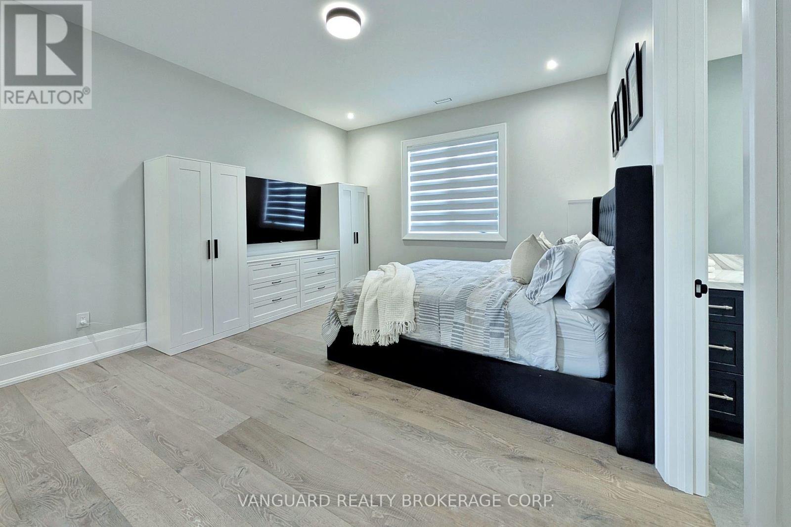 7 HOUSTON ROAD - 40