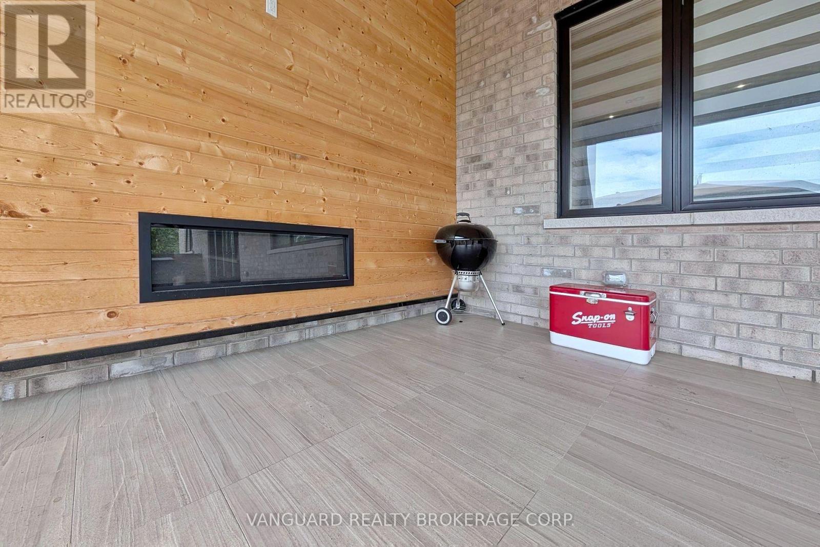 7 HOUSTON ROAD - 46