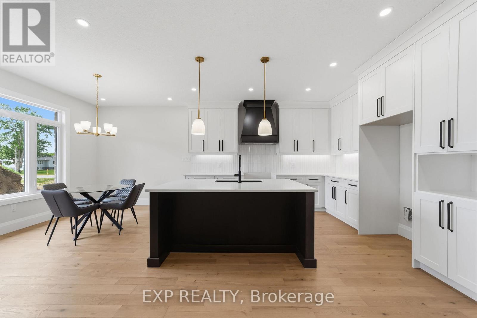 404 ERIE STREET - 10