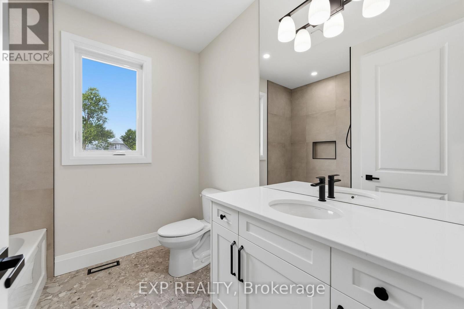 404 ERIE STREET - 21