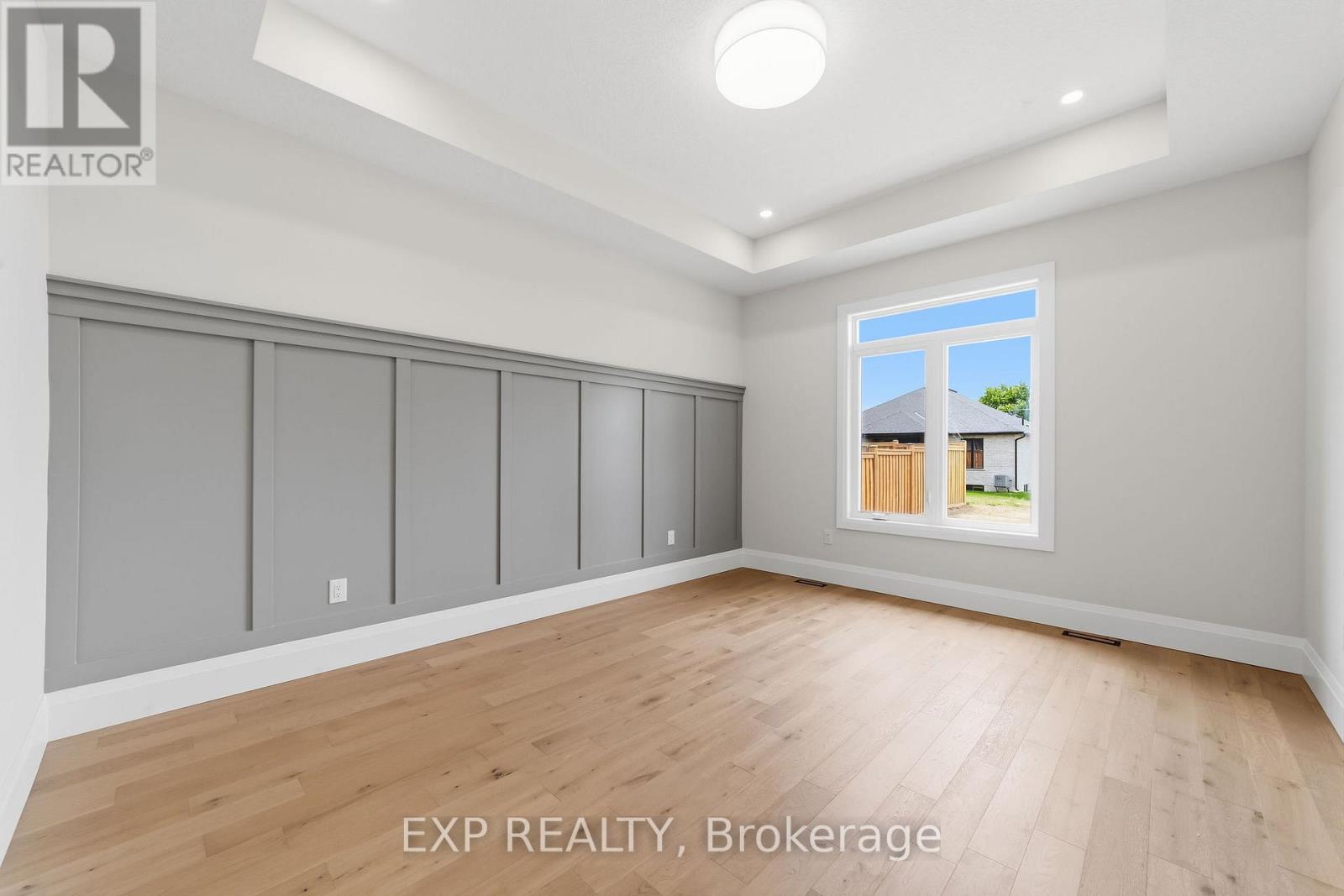 404 ERIE STREET - 25