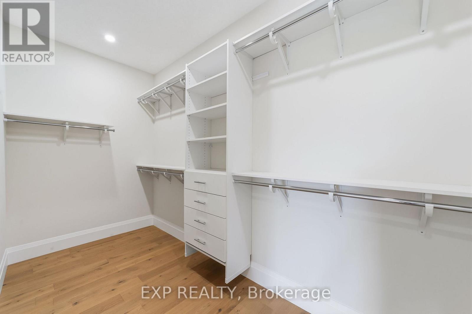 404 ERIE STREET - 28