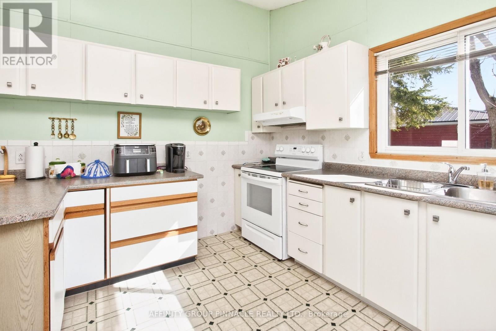 12 NORTH BAYOU ROAD - 11