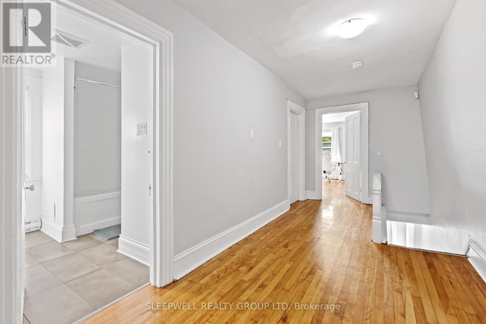 389 DALY AVENUE - 13