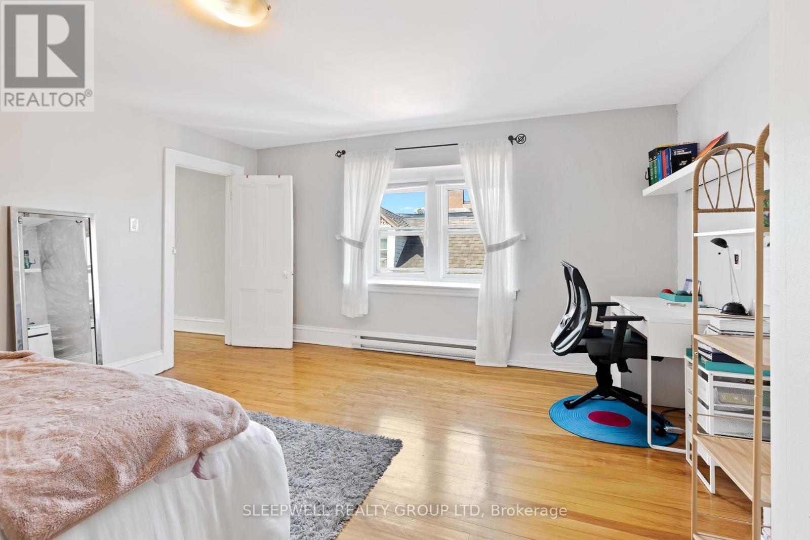 389 DALY AVENUE - 15