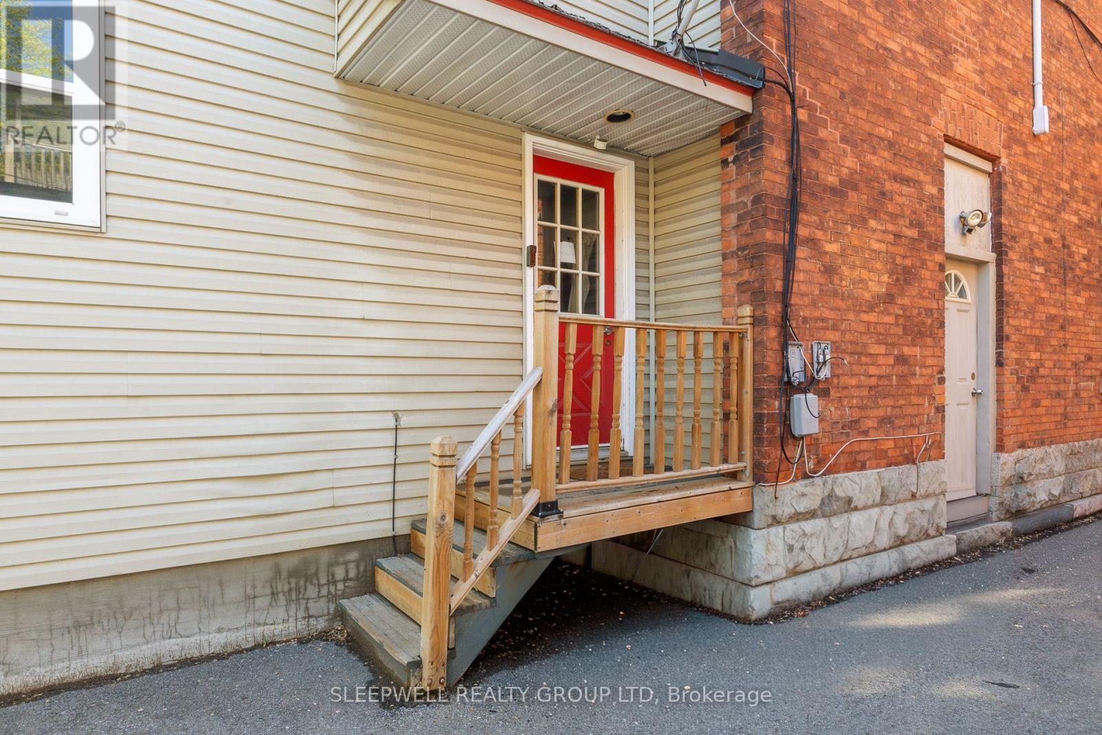 389 DALY AVENUE - 24
