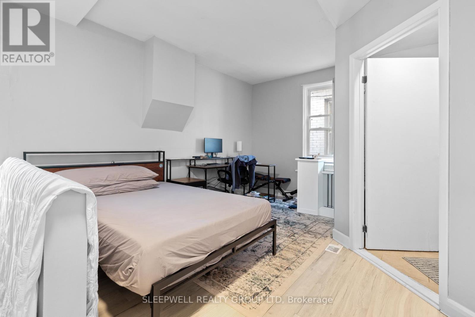 389 DALY AVENUE - 29