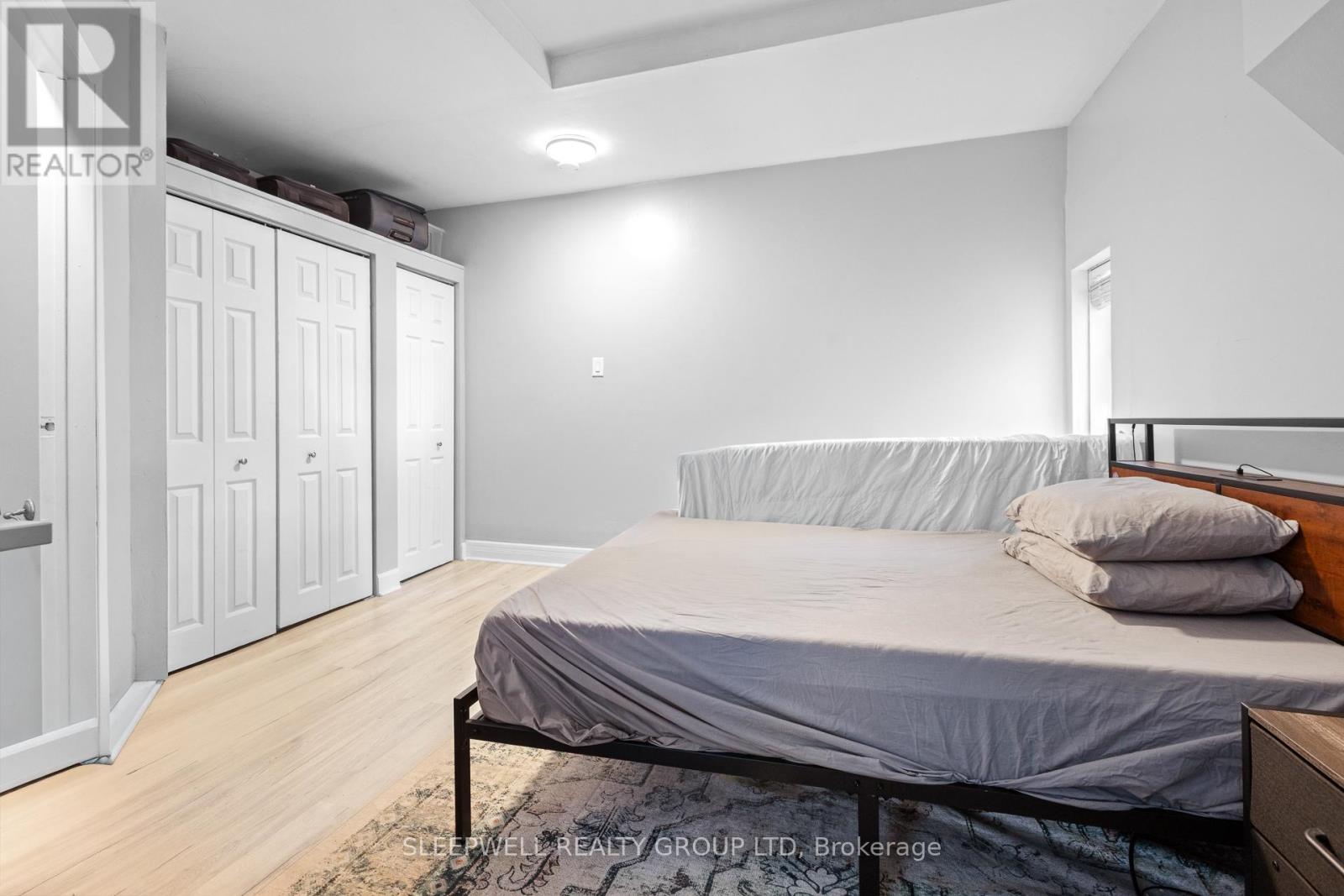 389 DALY AVENUE - 30