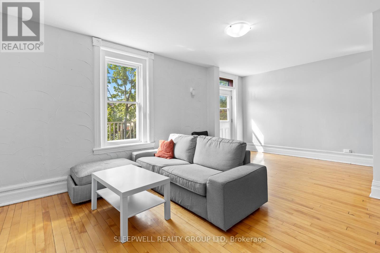 389 DALY AVENUE - 9