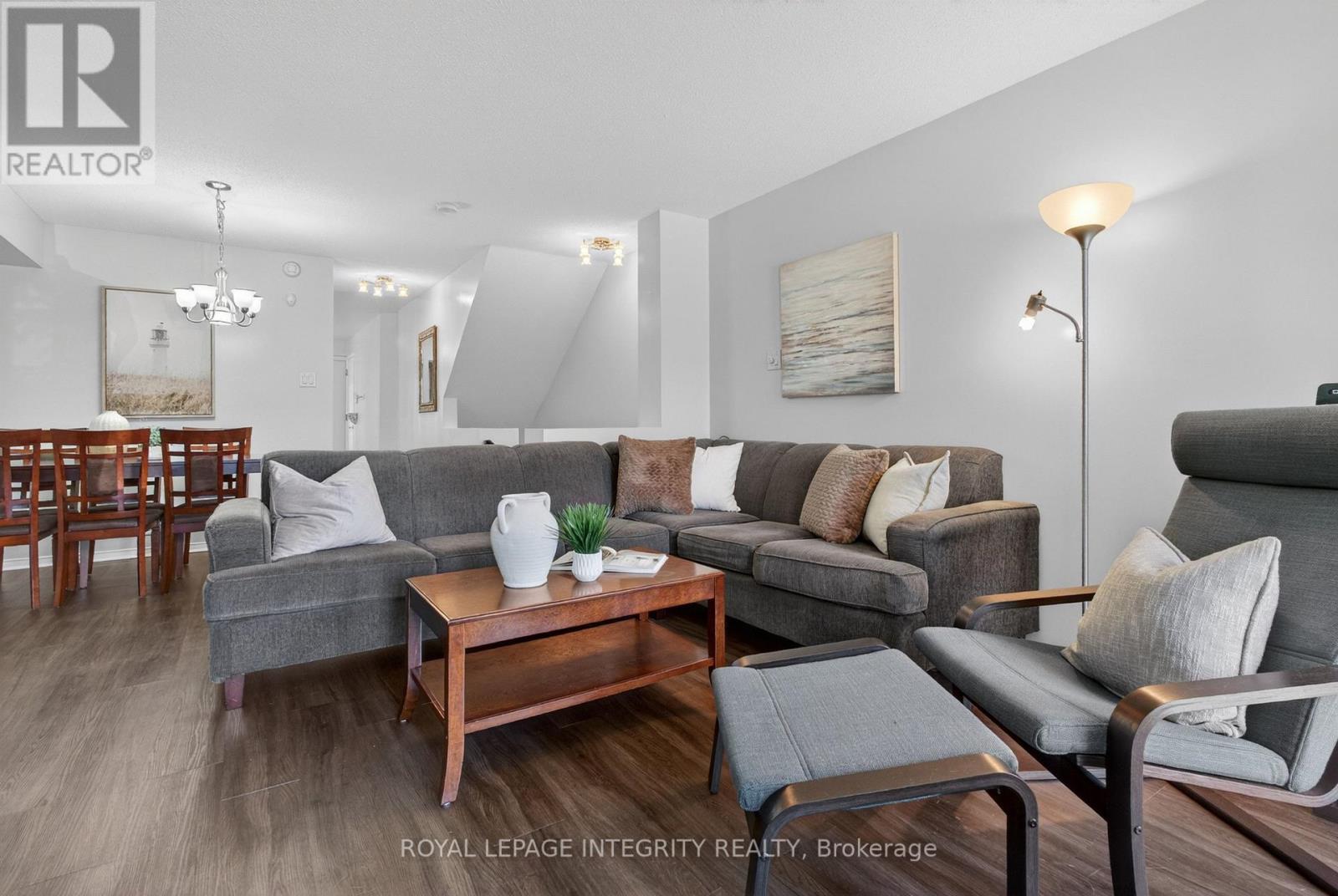 256 CRESTHAVEN DRIVE - 11