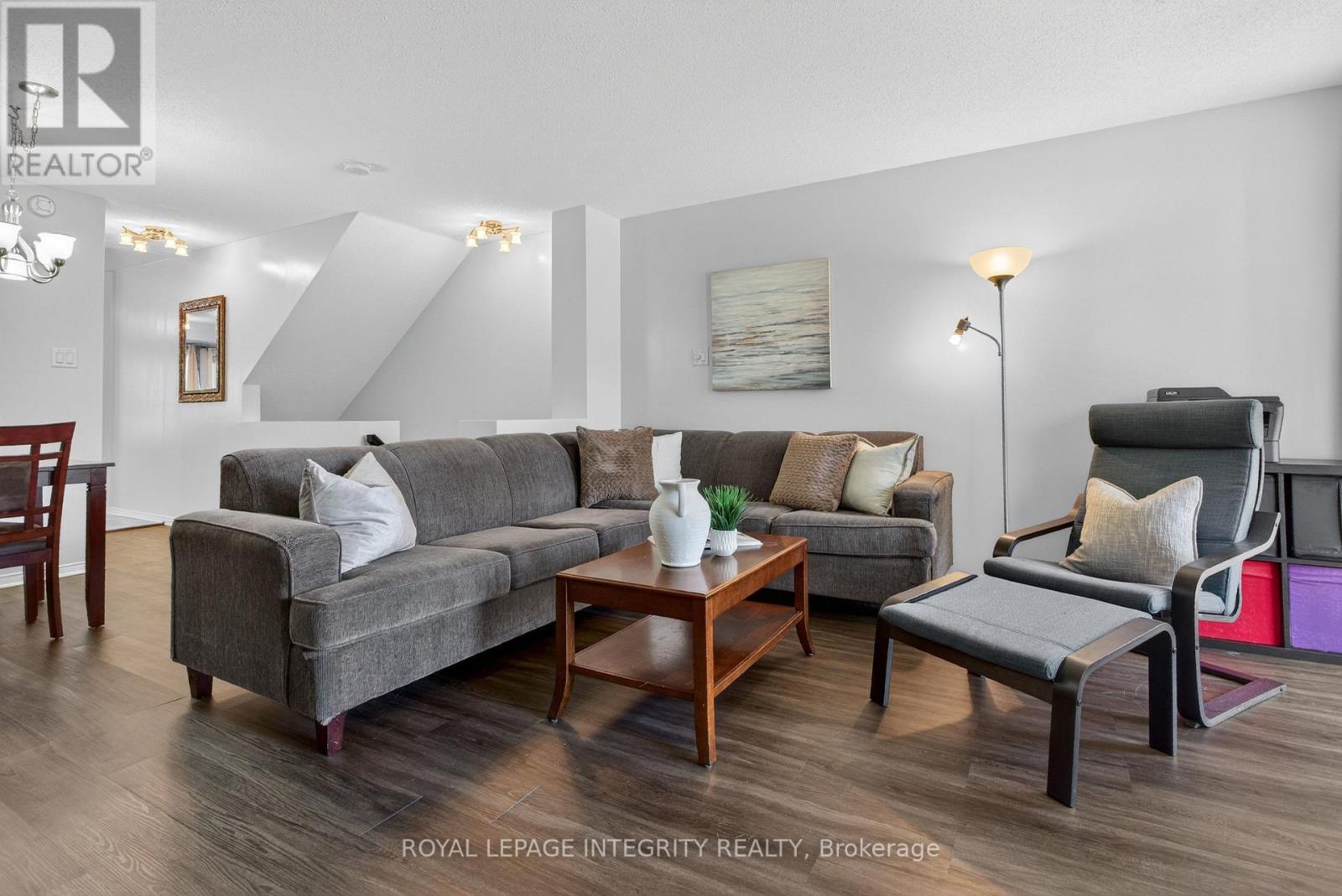 256 CRESTHAVEN DRIVE - 13