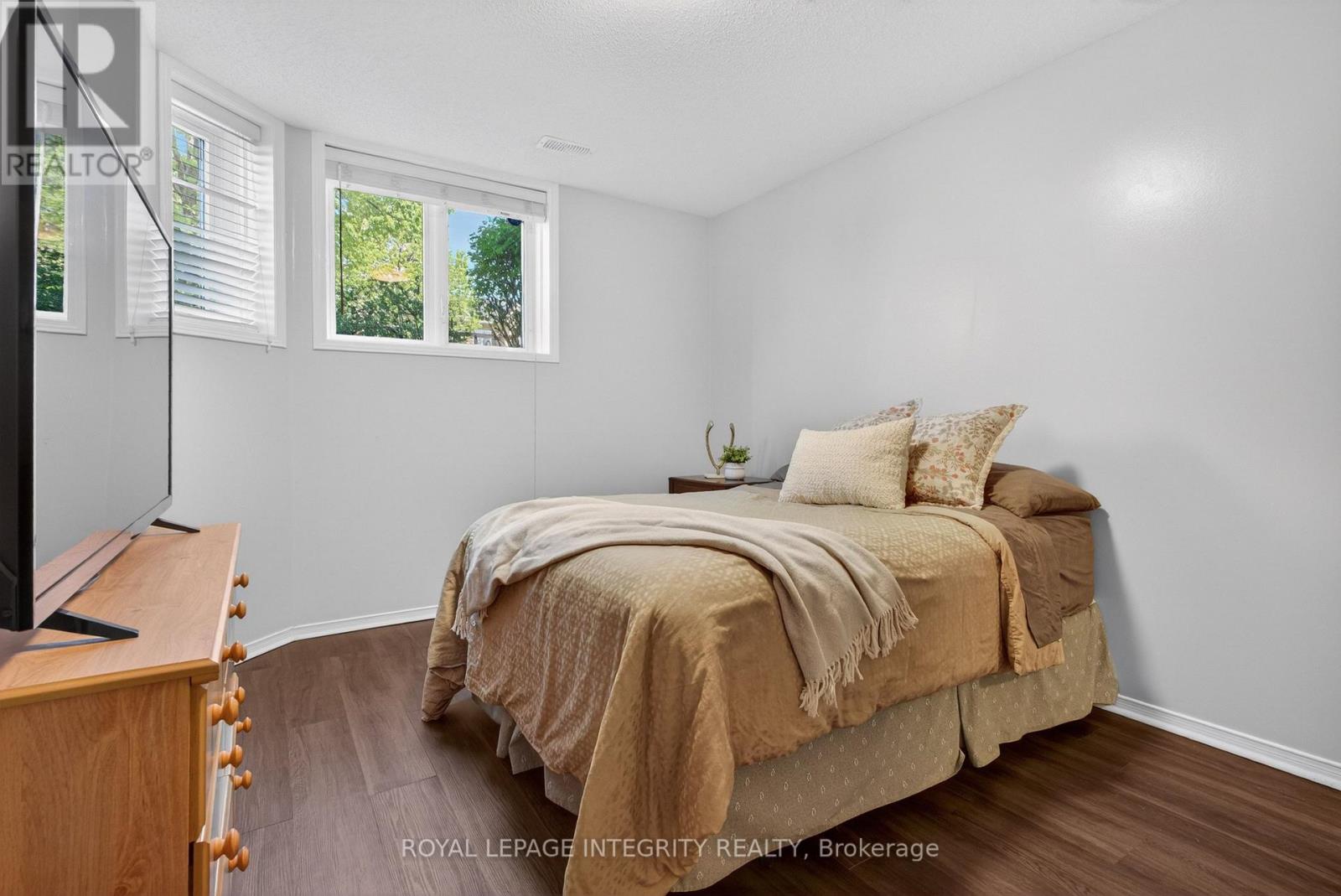 256 CRESTHAVEN DRIVE - 15
