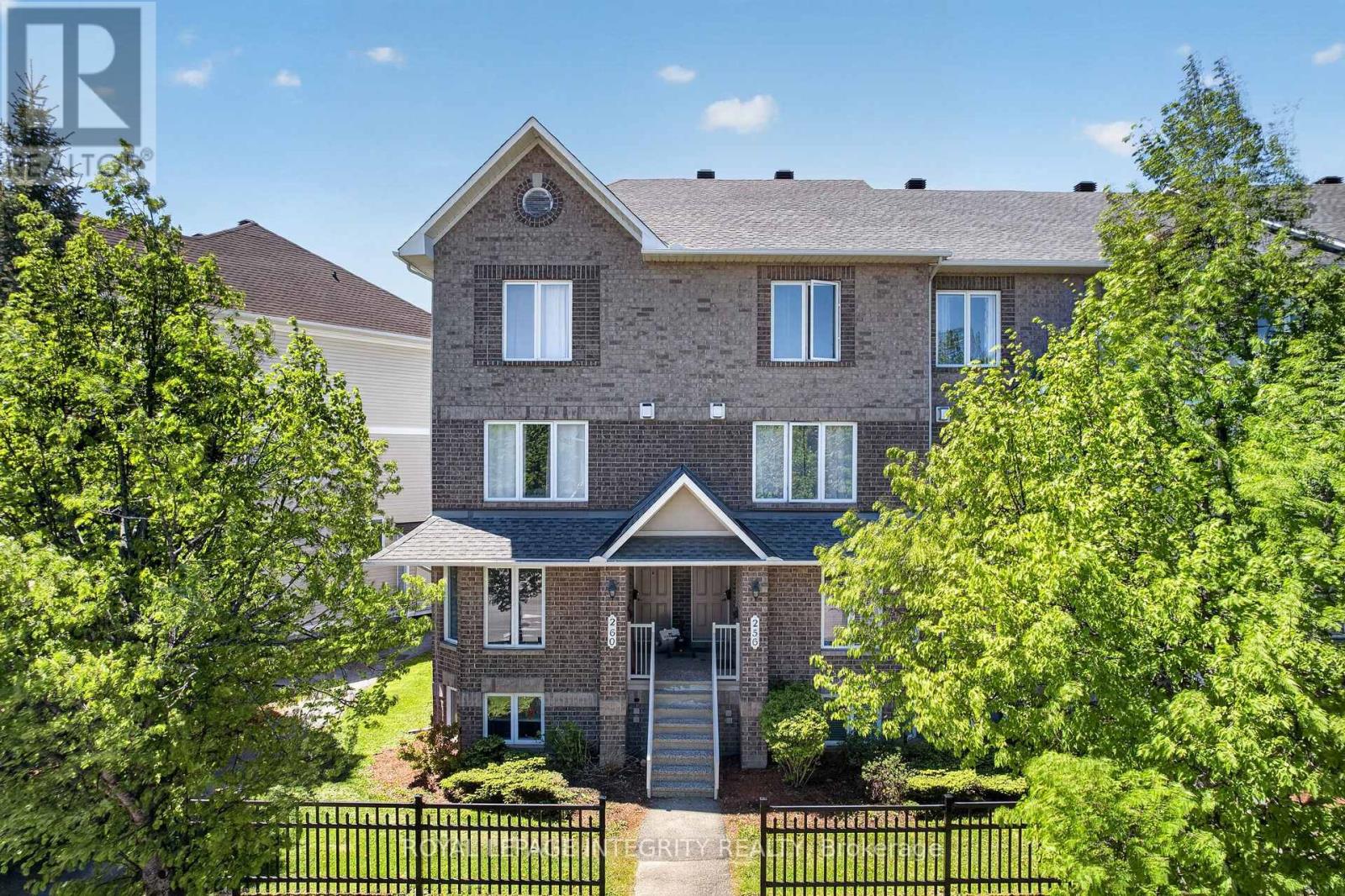 256 CRESTHAVEN DRIVE - 2