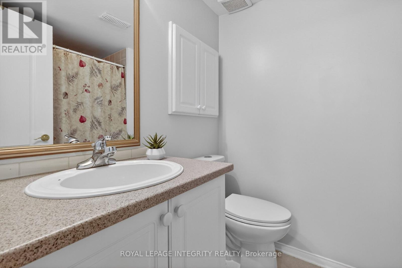256 CRESTHAVEN DRIVE - 23