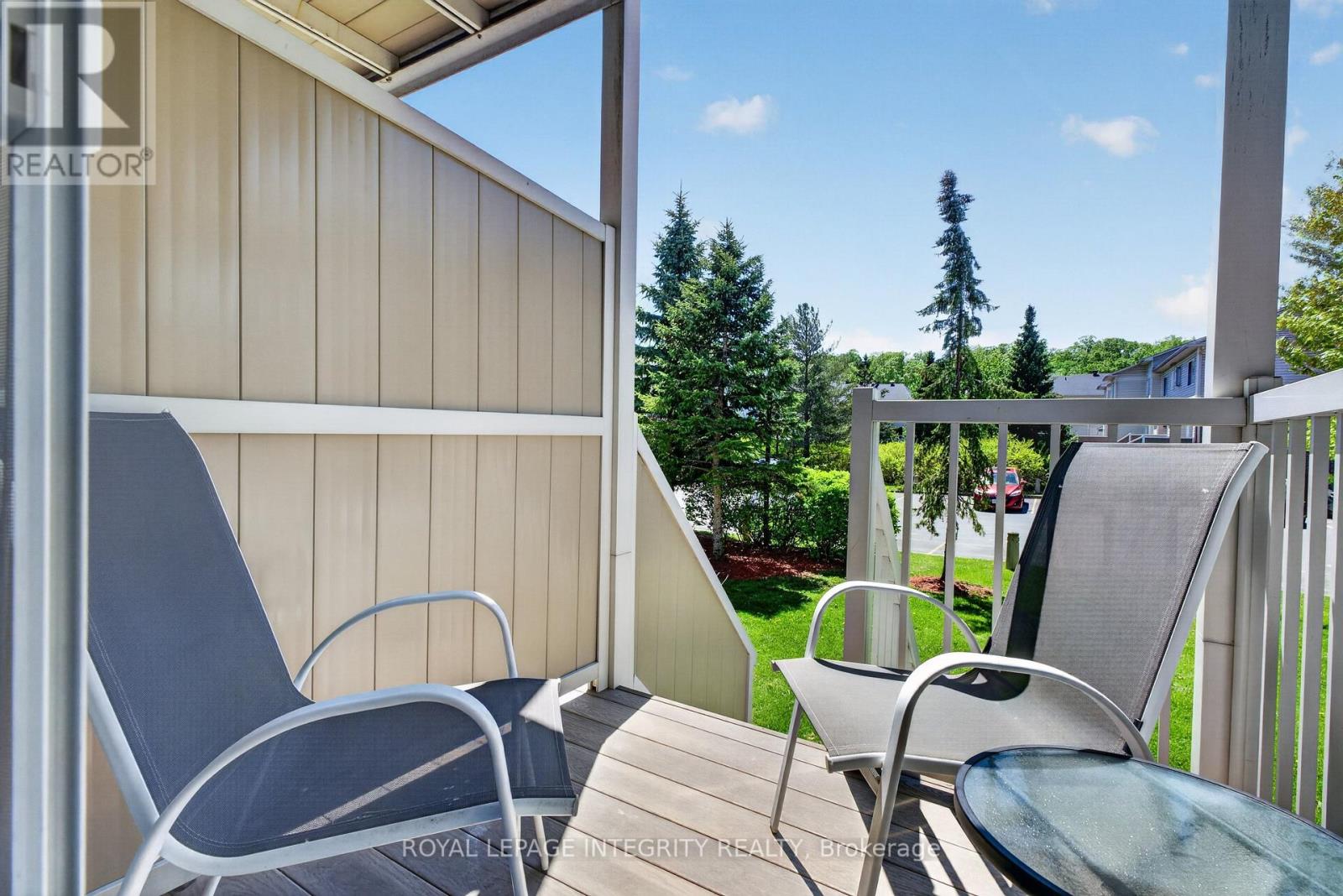 256 CRESTHAVEN DRIVE - 24