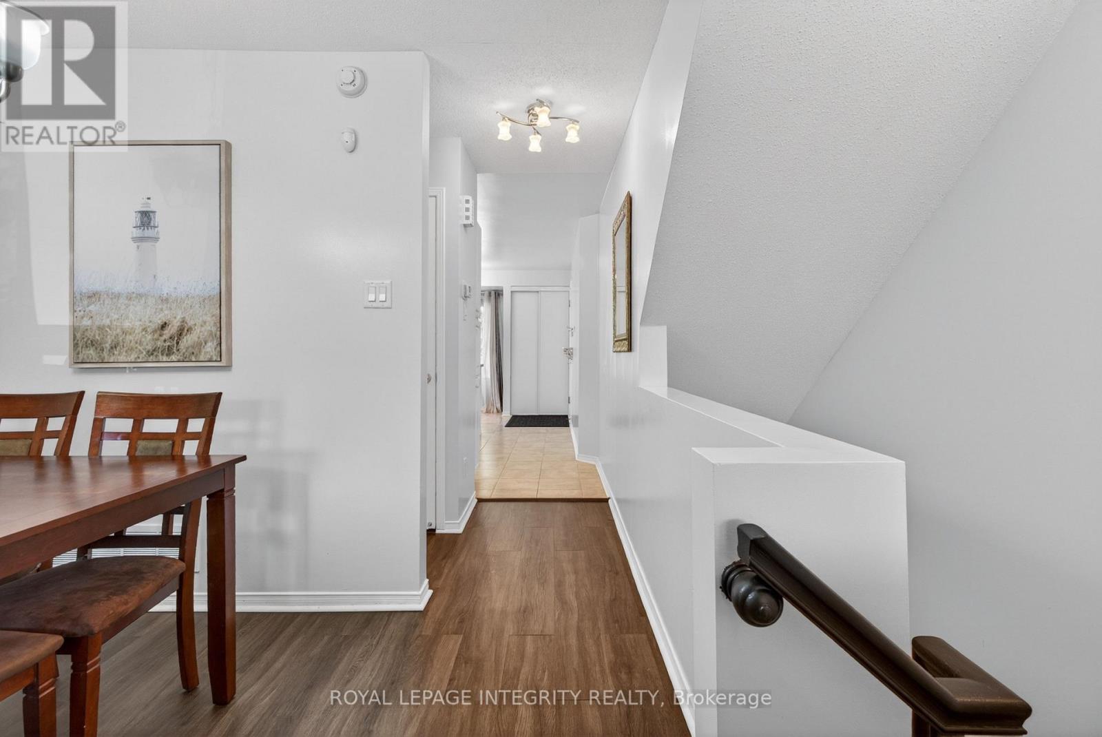 256 CRESTHAVEN DRIVE - 4