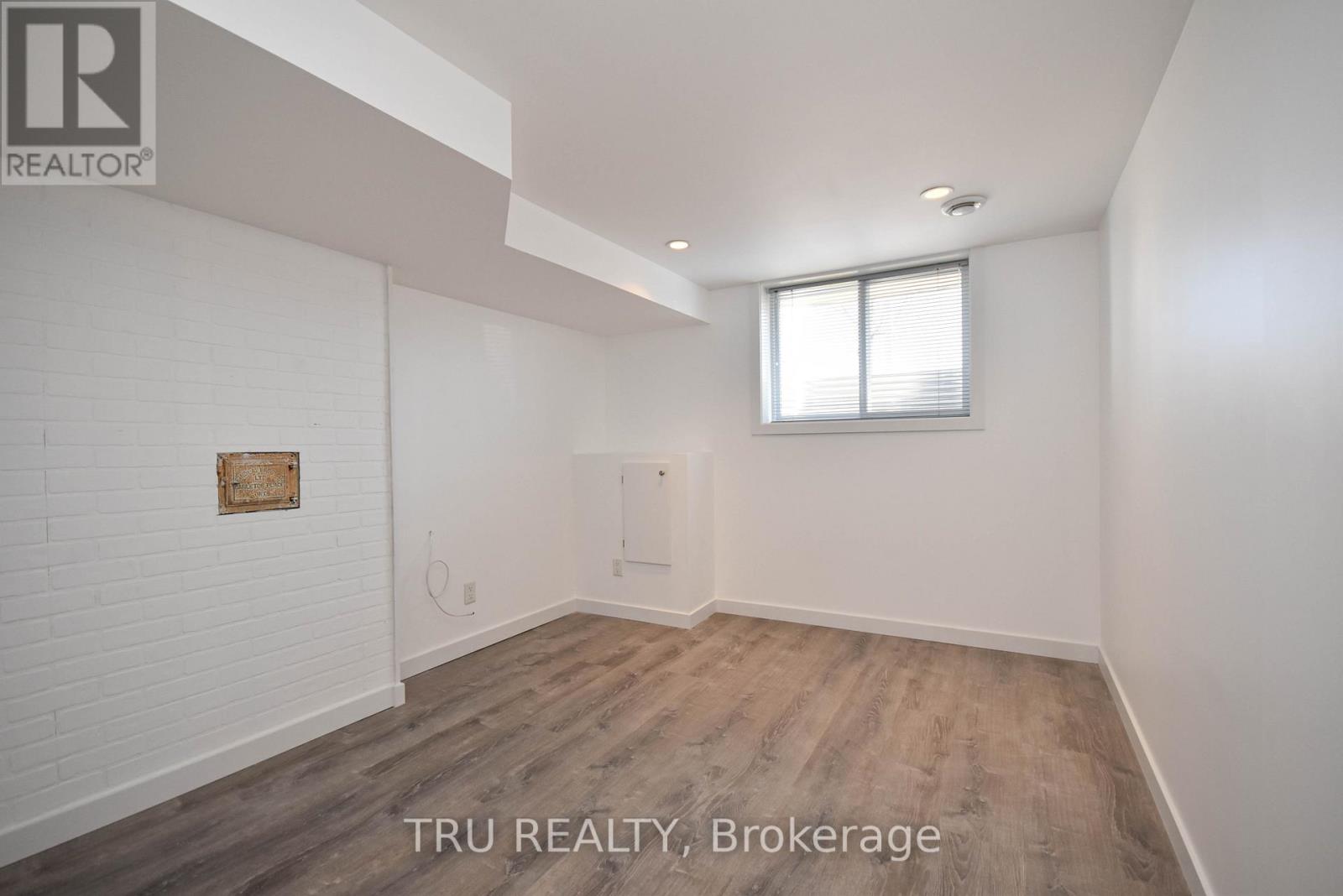 2 Bed, 1 Bath House for Rent in Ottawa – B – 1847 WALKLEY ROAD, Ottawa – MLS# X13425536 - Image 3