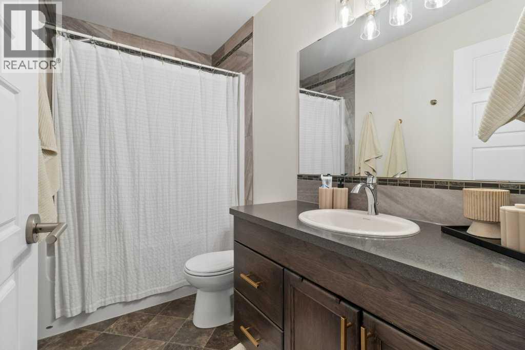 14 Village Crescent — photo 13