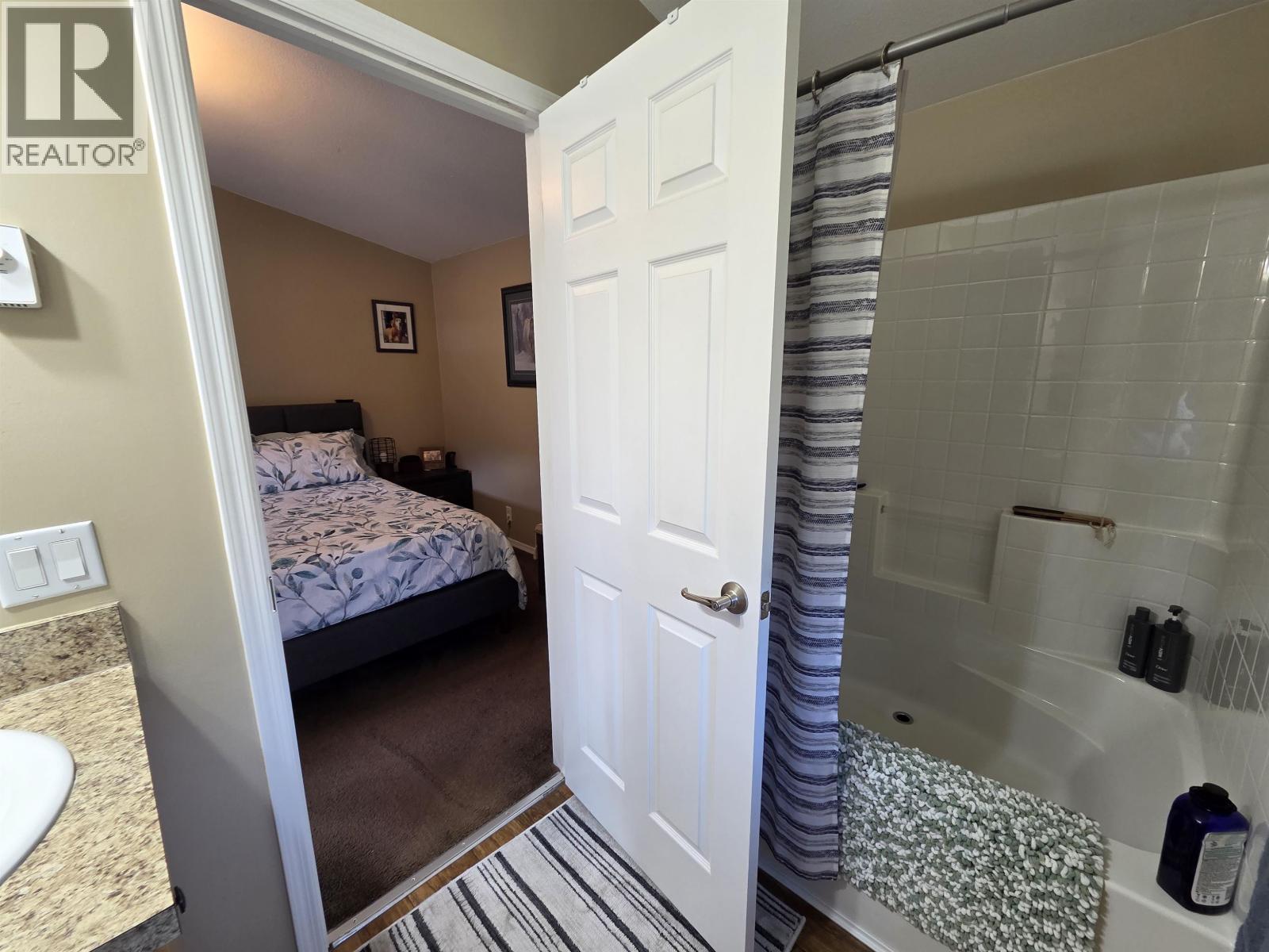 #73 3616 LARCH AVENUE - 9