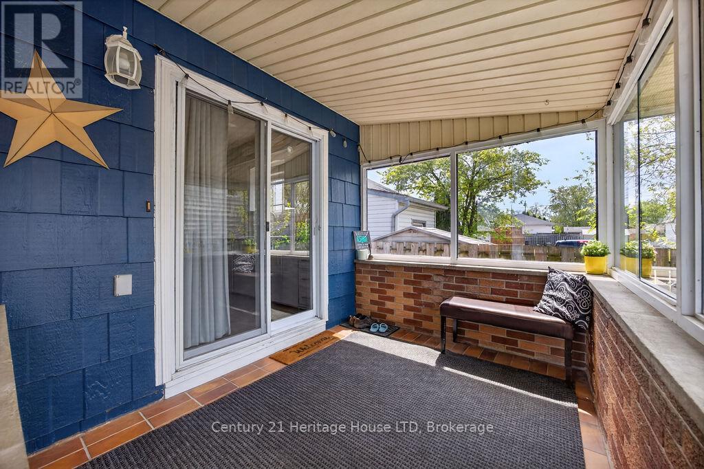 211 GRANTHAM AVENUE - 20