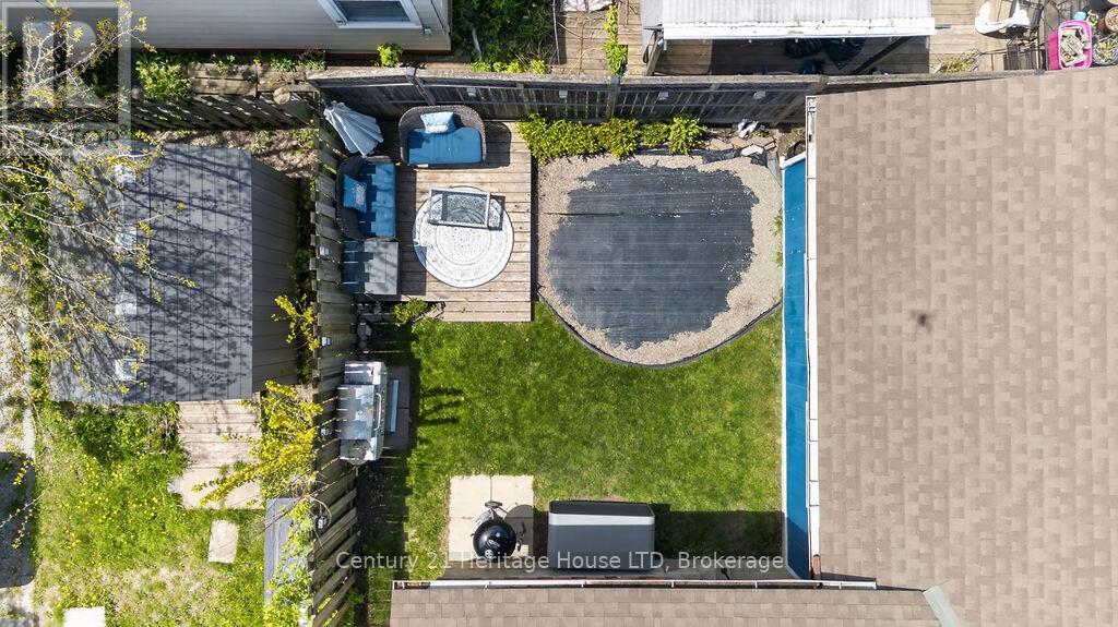 211 GRANTHAM AVENUE - 24