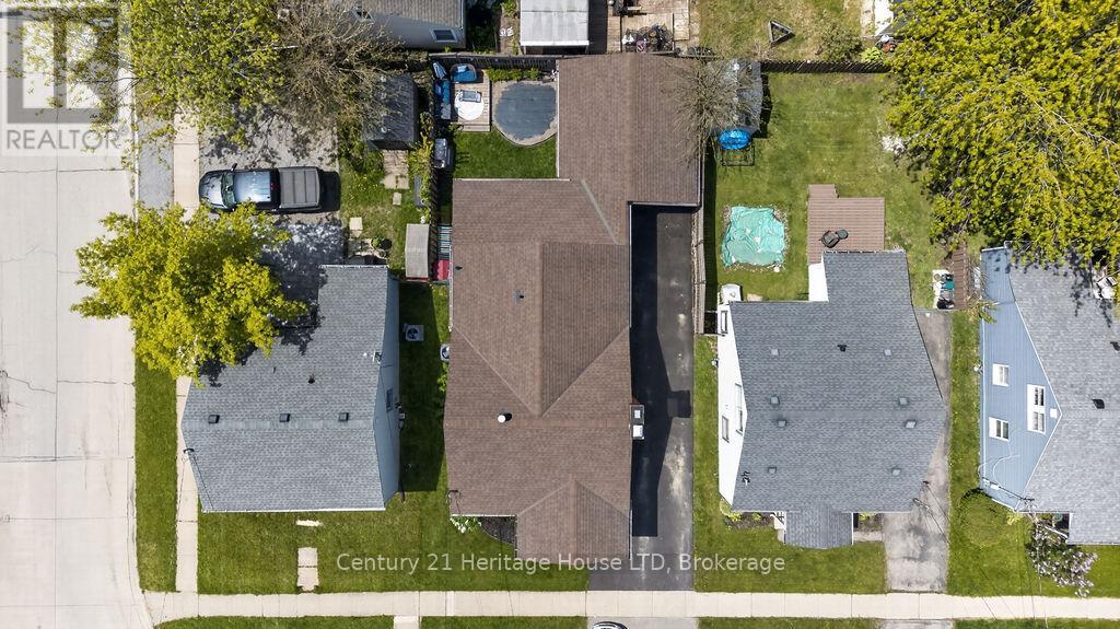 211 GRANTHAM AVENUE - 26