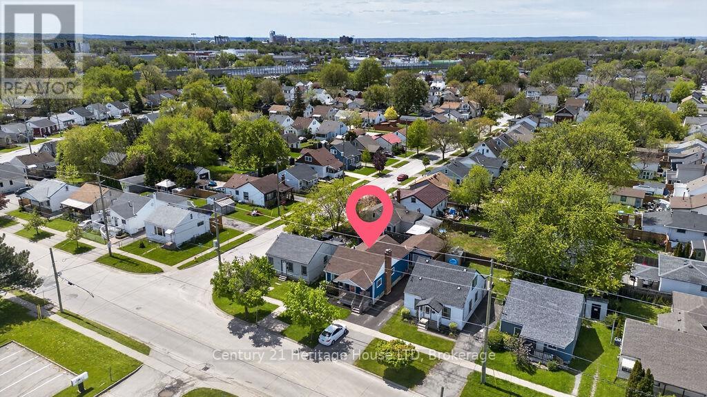 211 GRANTHAM AVENUE - 27
