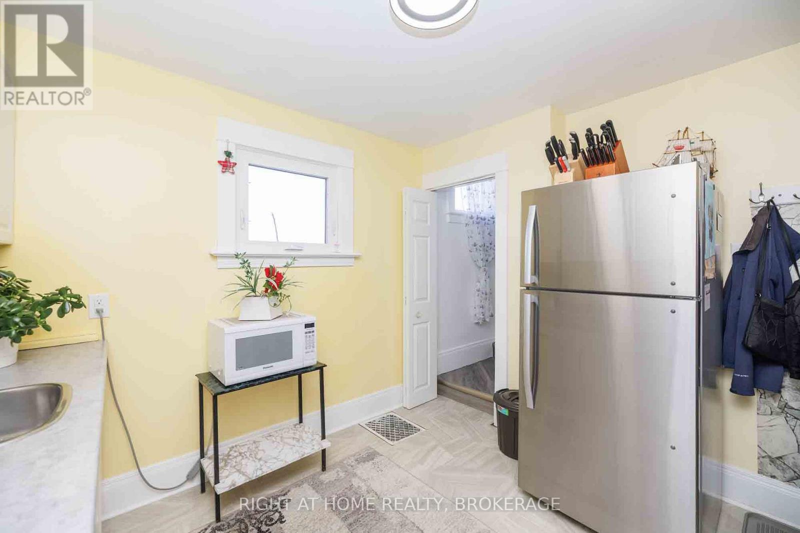 4367 HOMEWOOD AVENUE - 20