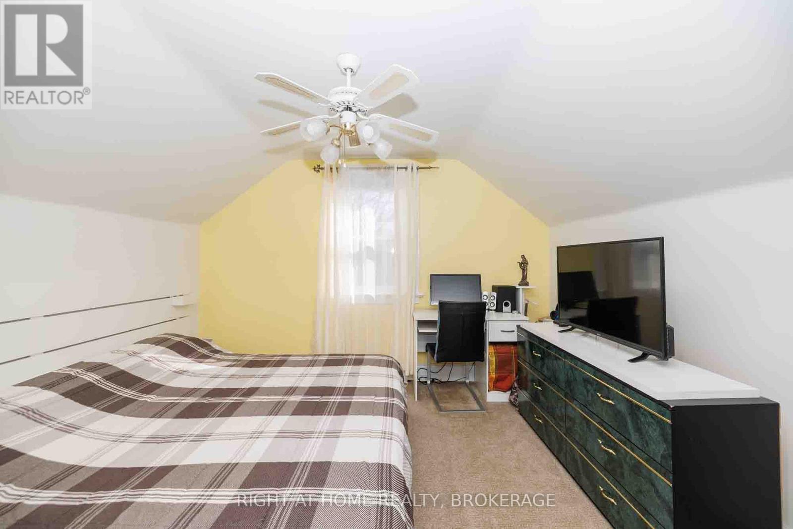 4367 HOMEWOOD AVENUE - 24