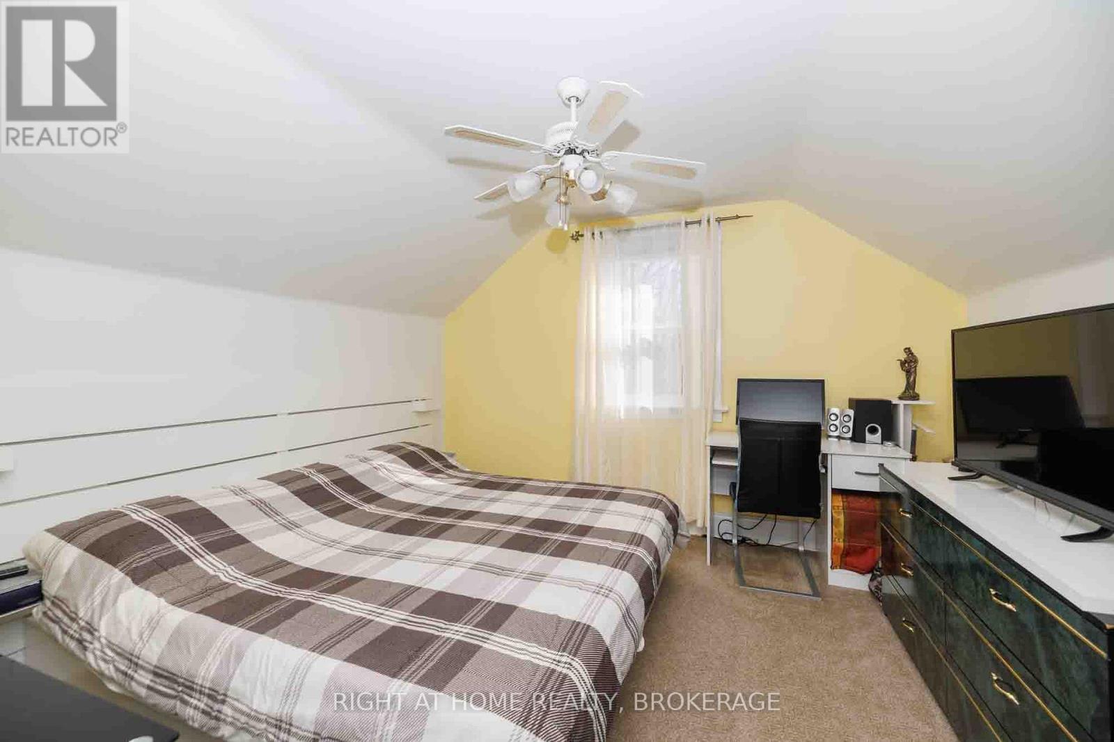 4367 HOMEWOOD AVENUE - 25
