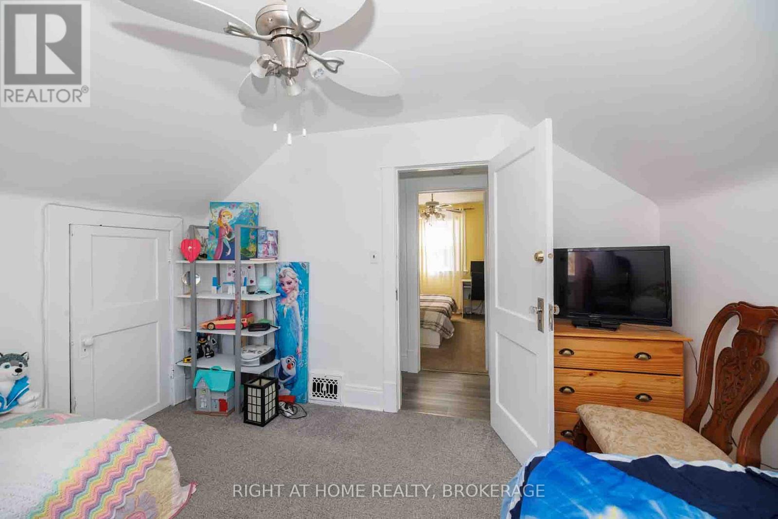 4367 HOMEWOOD AVENUE - 29