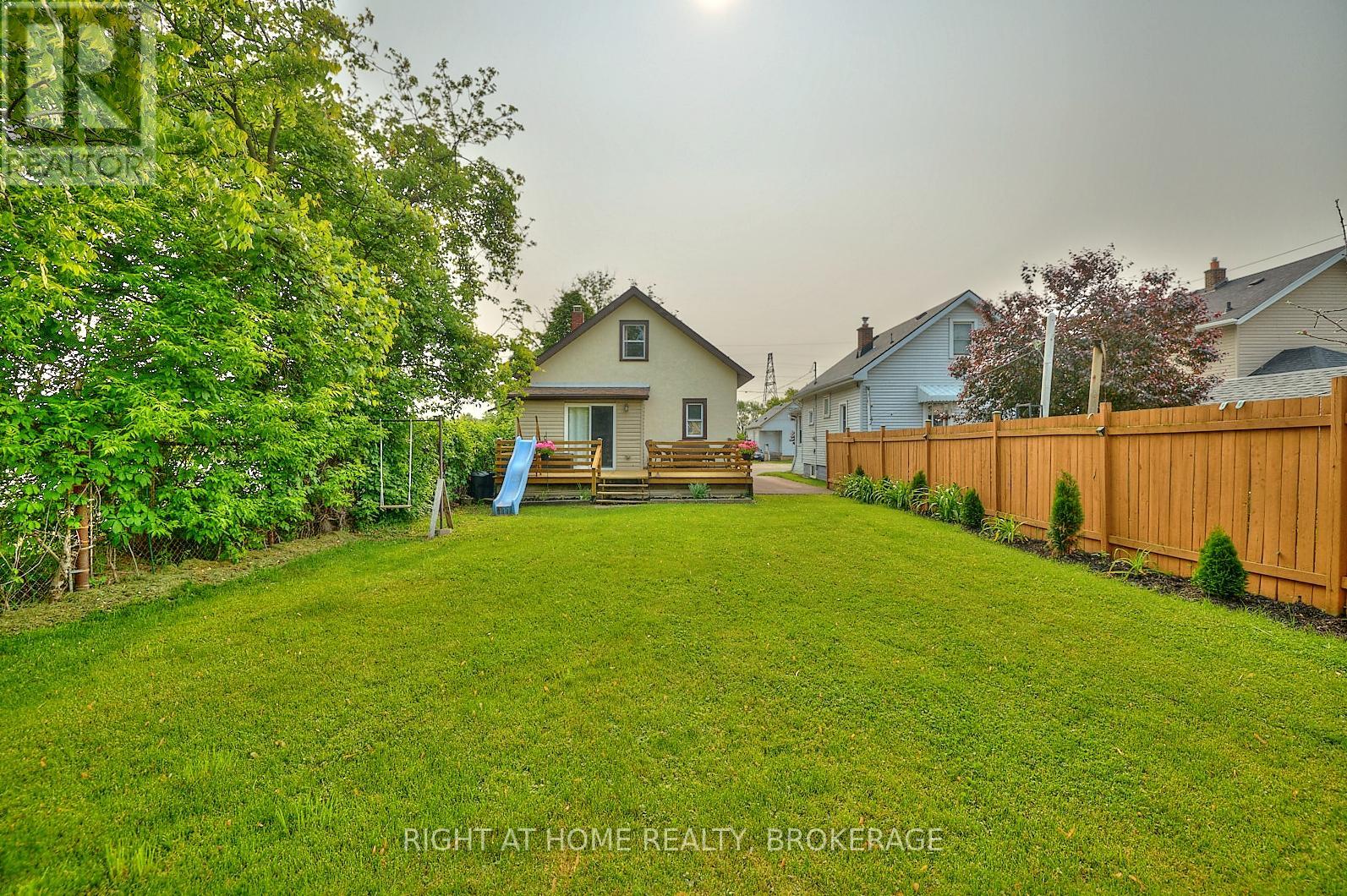 4367 HOMEWOOD AVENUE - 36