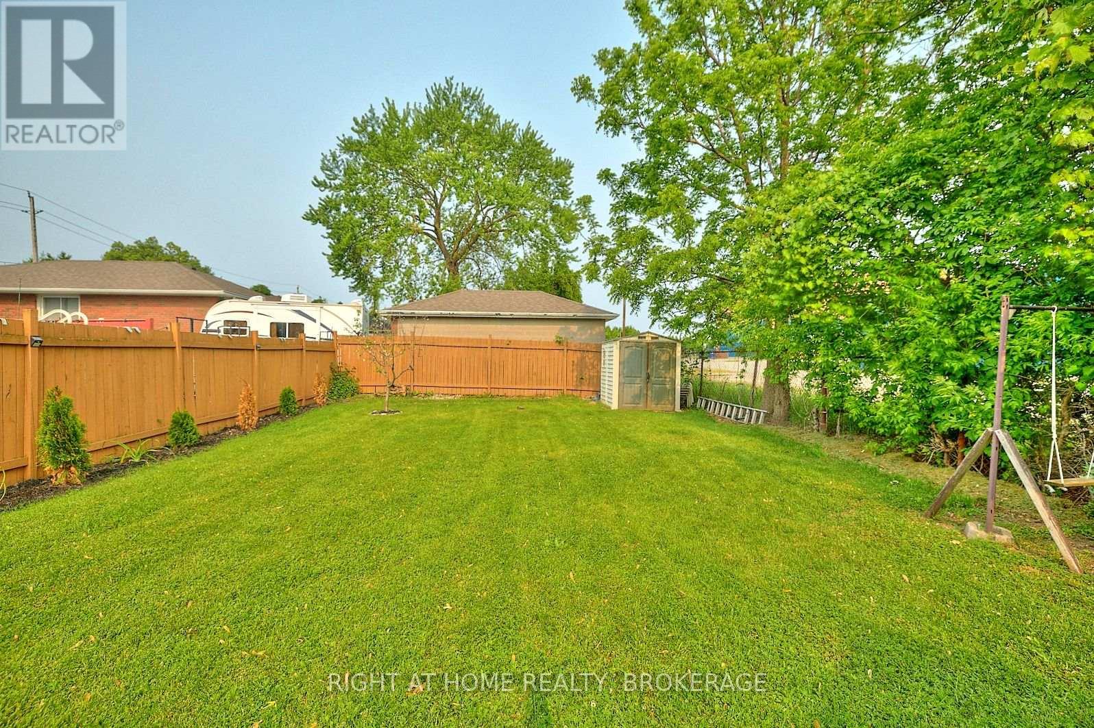 4367 HOMEWOOD AVENUE - 38