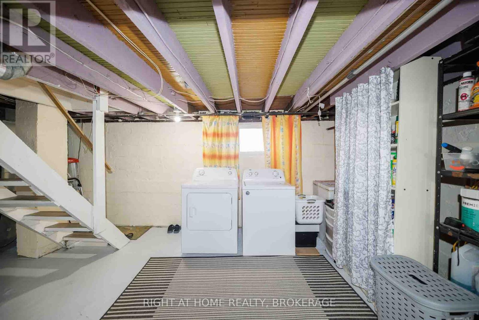 4367 HOMEWOOD AVENUE - 40