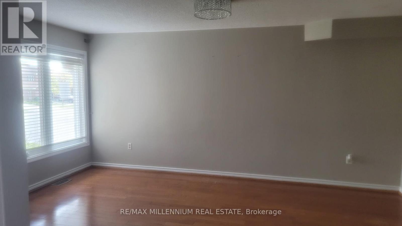 144 MOFFATT AVENUE - 24