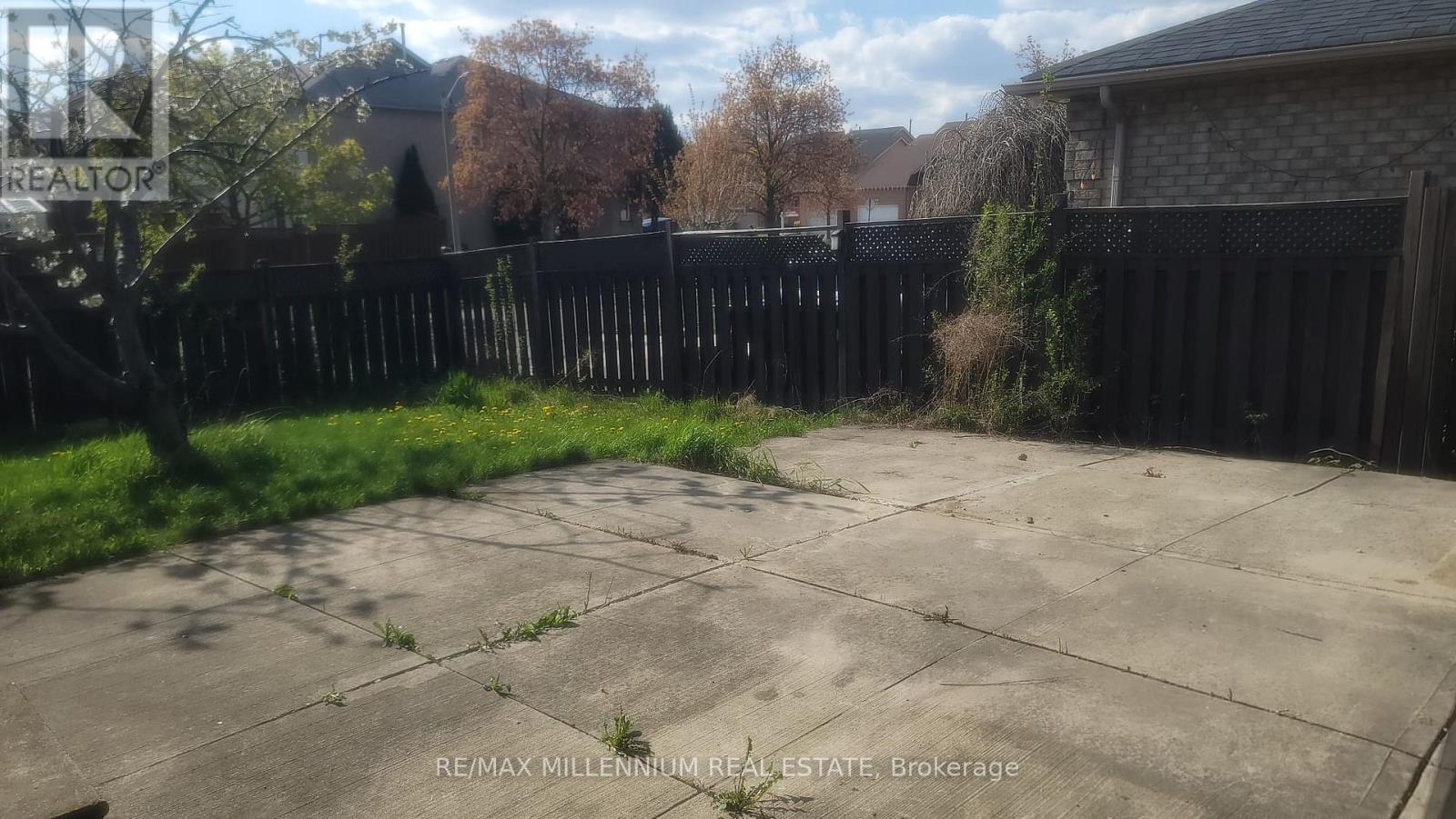 144 MOFFATT AVENUE - 28