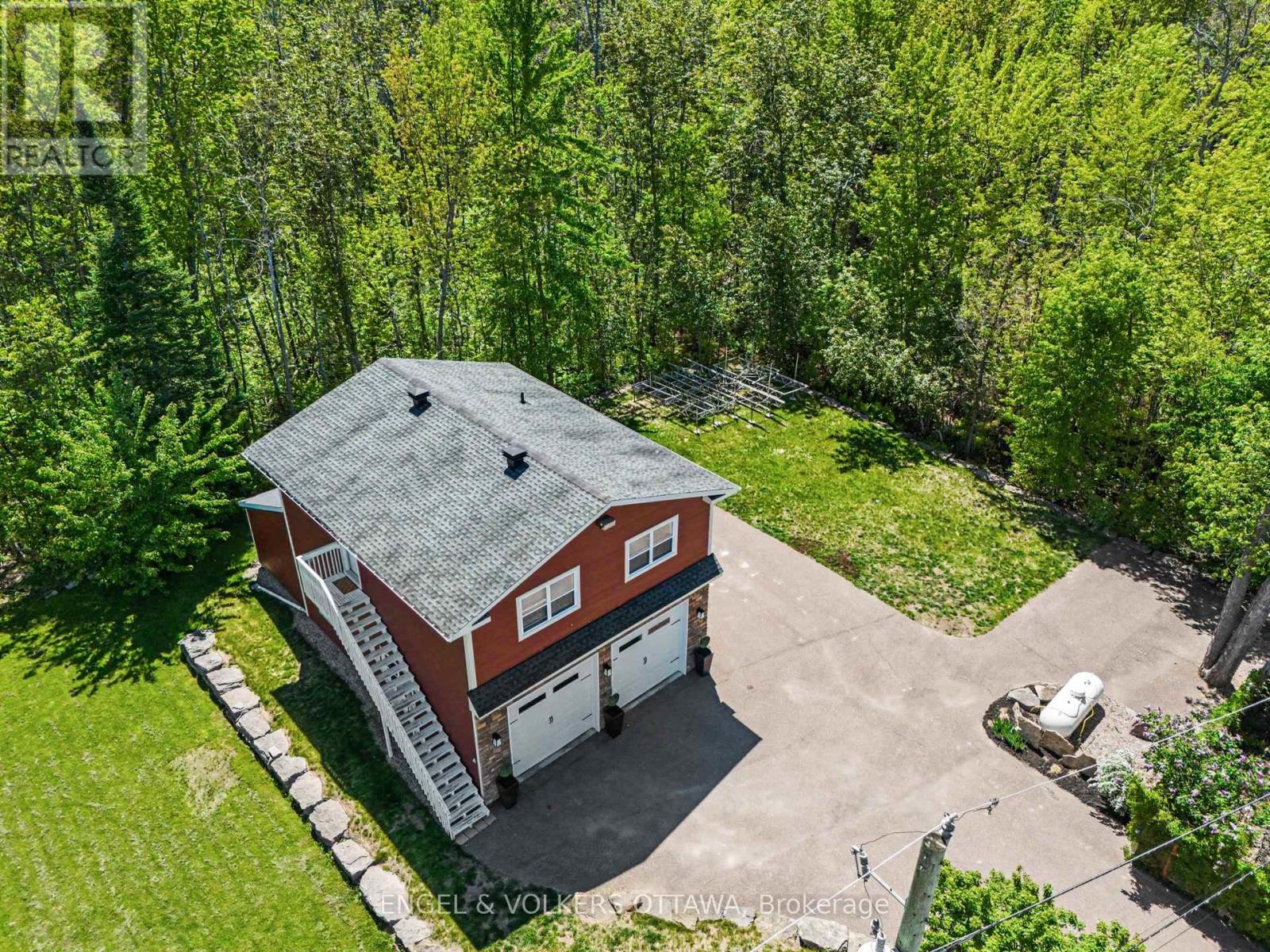 835 ARCHIBALD STREET - Image 34