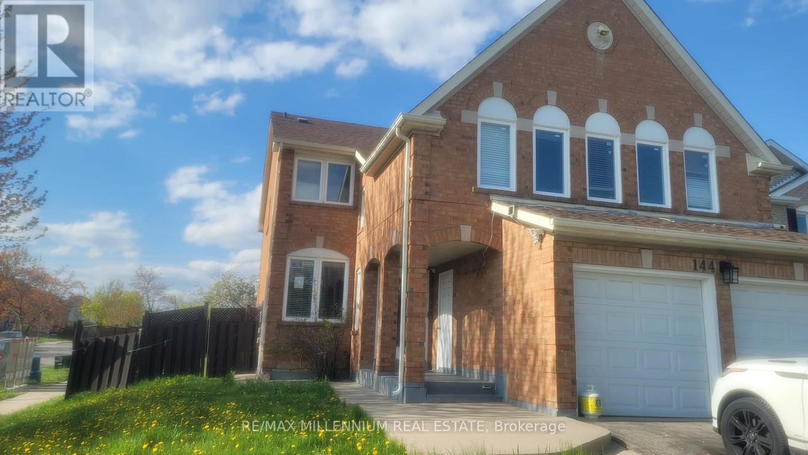 144 MOFFATT AVENUE - 3