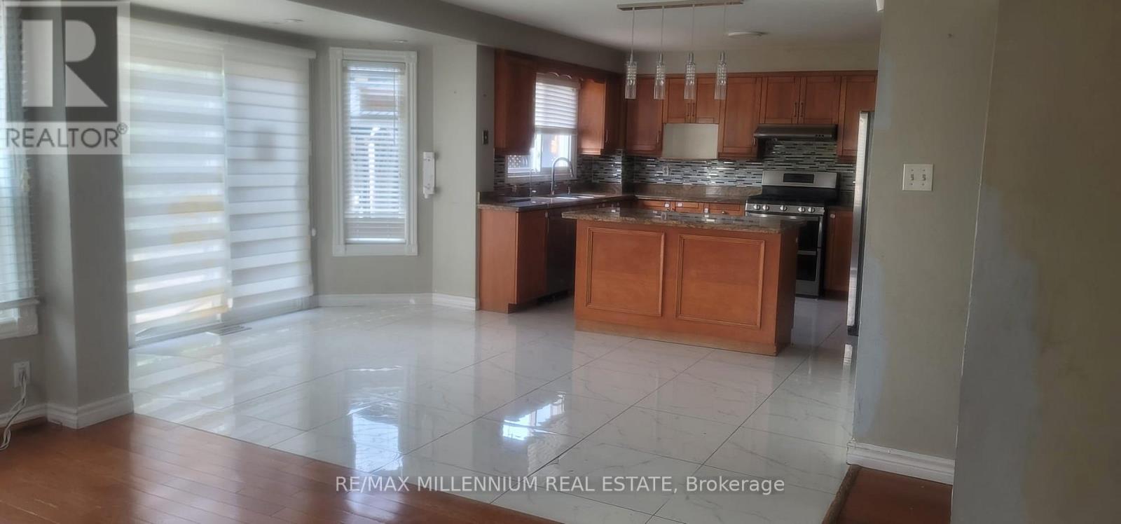 144 MOFFATT AVENUE - 7