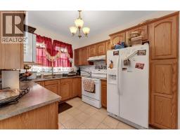 1407 Hall, Windsor, ON N8X4R5 Photo 13