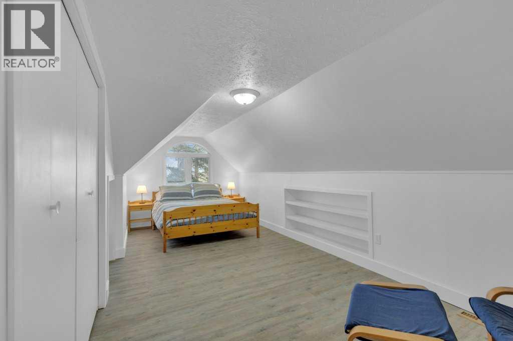 430044 Highway 20 - 28