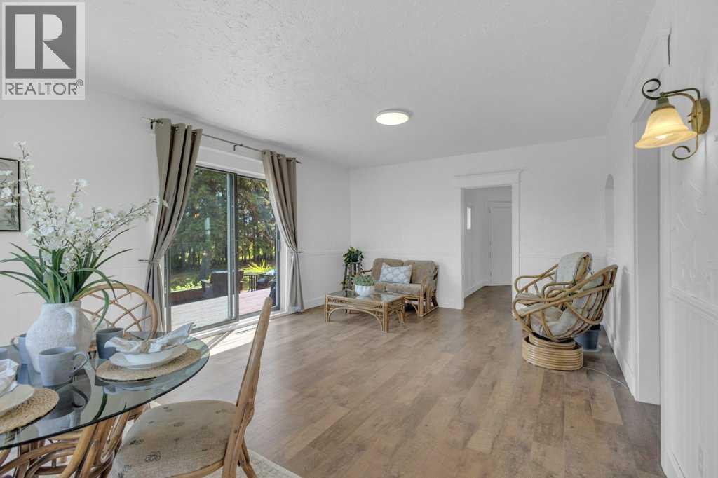 430044 Highway 20 - 21