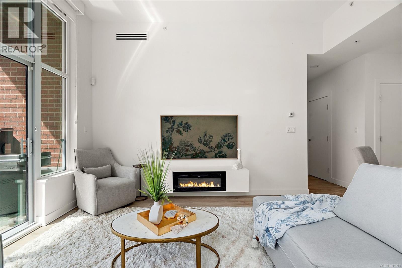 #103 70 Saghalie Rd - 11