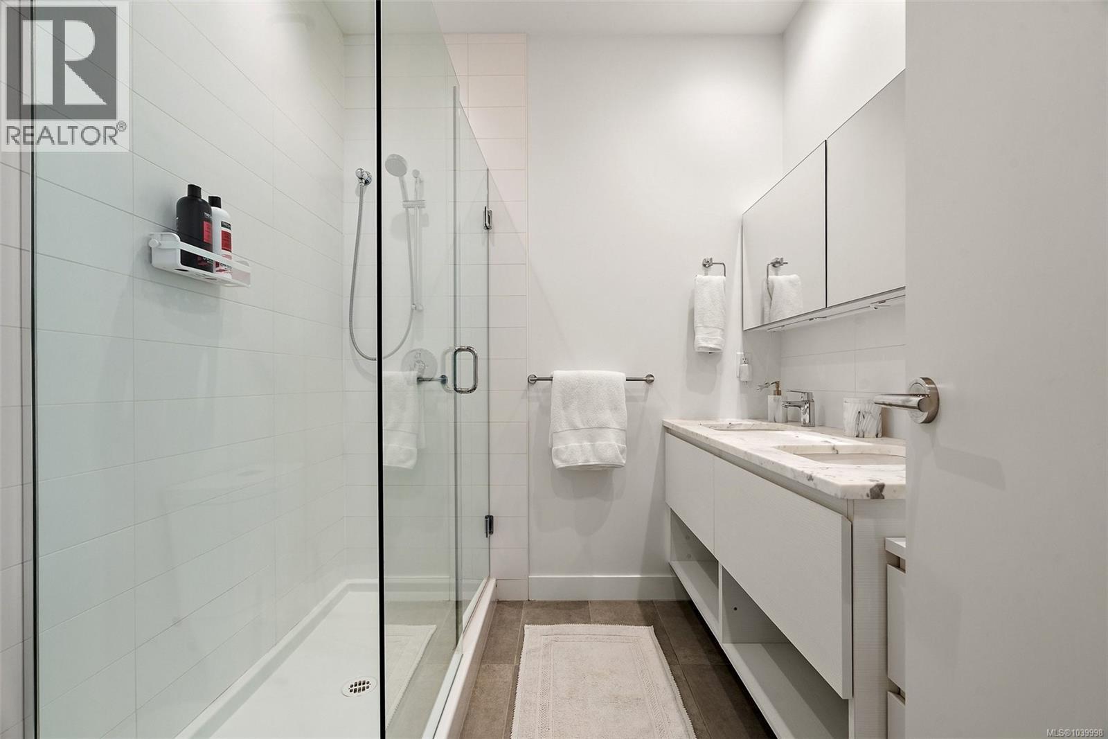 #103 70 Saghalie Rd - 16