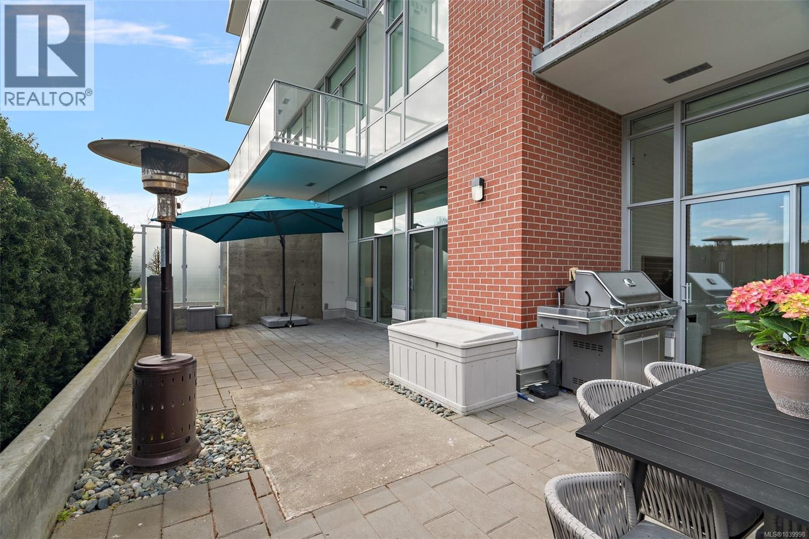 #103 70 Saghalie Rd - 28