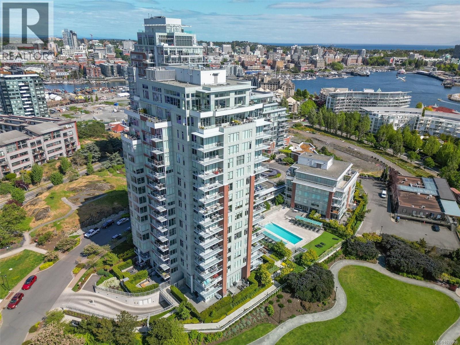 #103 70 Saghalie Rd - 30