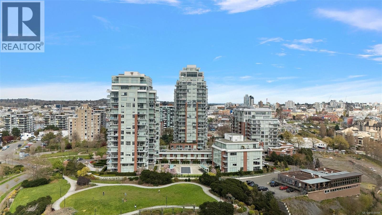 #103 70 Saghalie Rd - 32